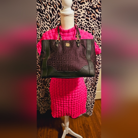 TOMMY HILFIGER - Picture 1 of 7